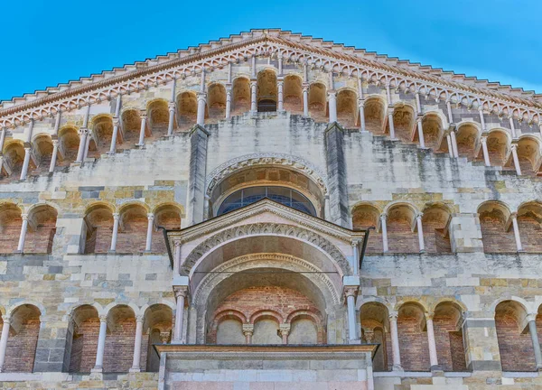 Parma Italy Detalj Lombardo Romansk Stil Fasaden Katedralen Santa Maria — Stockfoto