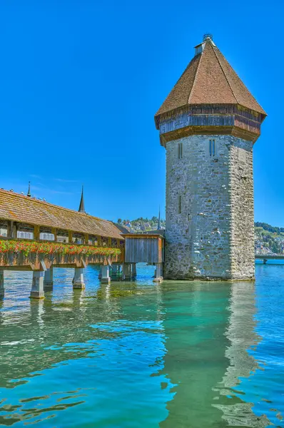 Lucerne Switzerland Wooden Covered Chapel Bridge Octagonal Water Tower Reuss — Stock Photo, Image