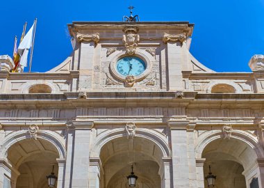 Mahon / Menorca, İspanya, belediye binası saatinin ön cephesi