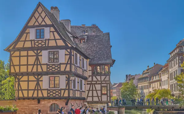 2022年9月22日 法国斯特拉斯堡 一座古城装饰过的房子 图库照片