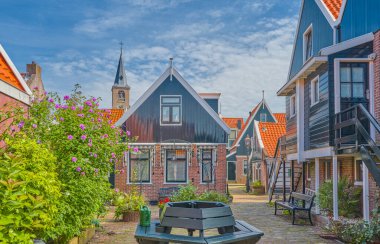 Volendam, Hollanda, köydeki tipik ev tarzı.