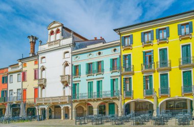 Este, İtalya, eski şehrin antik Venedik tarzı binaları.