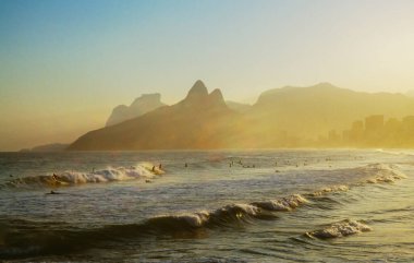 Brezilya, Rio De Janeiro, Ipanema sahilinde gün batımı