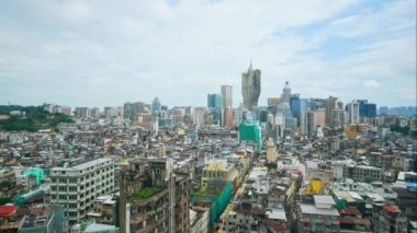 Macau, Çin - 6 Eylül 2018: 4k Zaman atlamalı binalar ve Macau şehrinin ufuk çizgisi 