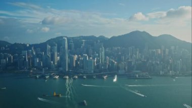 4K Zaman atlamalı binalar ve Hong Kong şehrinin ufuk çizgisi