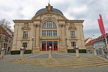 Seyahat ve kültür: Frth Şehir Tiyatrosu 'nun Önü