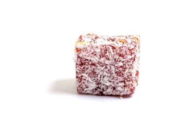 Beyaz arka plan üzerinde izole lezzetli renkli marmelat. Renkli meyve şeker jöle. Çeşitli meyve şeker