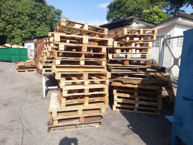 Palet Yığını Çöp Ahşap