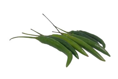 Beyaz zemin üzerine yeşil sıcak biber.