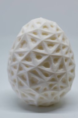 3d printed egg, easter object, voronoi polygonal style decoration