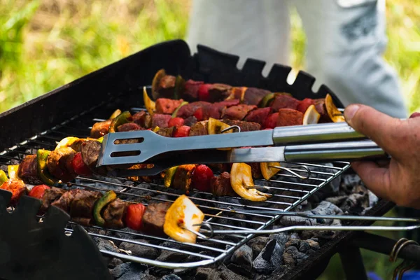 Carne Cruda Appena Messa Sul Barbecue Spiedino Carne Con Verdure — Foto Stock