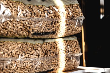 Yığınla saçma torbası, yenilenebilir enerji, sıkıştırılmış ahşap, alternatif yaşam tarzı