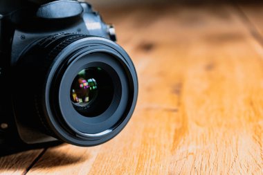 Profesyonel ve ajans için lens, fotoğraf ekipmanları ve refleksli refleks kamera veya DSR