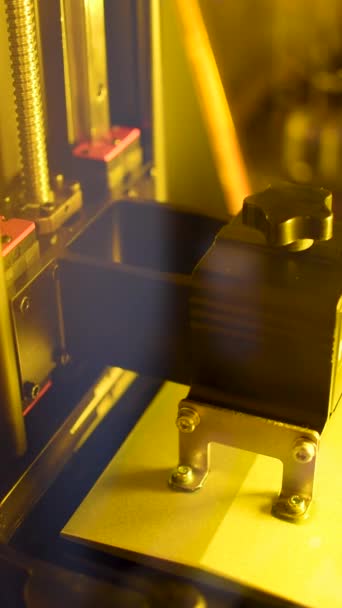 3D树脂打印机的详细操作 — 图库视频影像