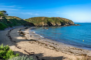 Pleneuf val andre yakınlarındaki Port Morvan plajı, Zırh Sahili, Fransa 'daki Brittany