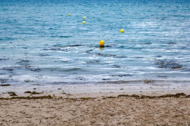Pleneuf val andre yakınlarındaki Port Morvan plajı, Zırh Sahili, Fransa 'daki Brittany