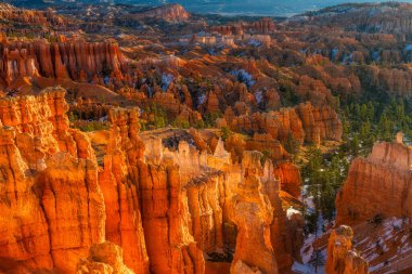 Utah 'taki Bryce Canyon Ulusal Parkı' nın kenarından Sunrise View