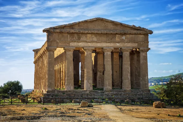 stock image The famous Temple of Concordia in the Valley of Temples near Agrigento, Sicily, Italy