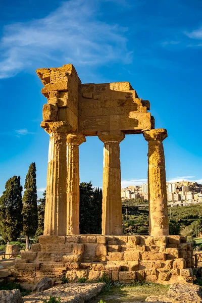 Restos Los Templos Castor Pollux Valle Los Templos Agrigento Italia — Foto de Stock