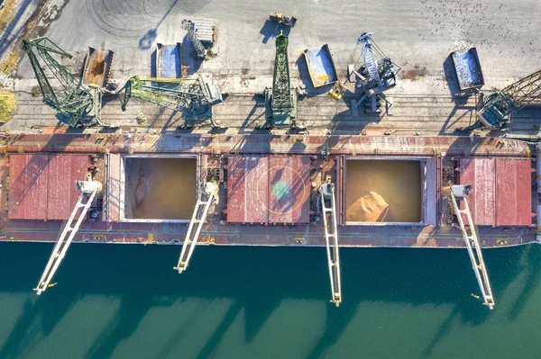 Vista Superior Desde Dron Gran Barco Cargando Grano Para Exportación — Foto de Stock