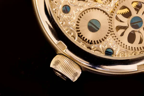 Een Deel Van Een Transparant Horloge Met Zichtbare Versnellingen — Stockfoto