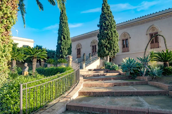 Fachada Villa Aurea Agrigento Sicilia Italia — Foto de Stock