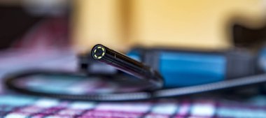 Masadaki endoskop kamerasının pankart görüntüsü 