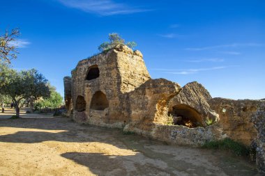 Agrigento, Sicilya 'daki Tapınaklar Vadisi' nde Bizans ve erken dönem Hıristiyan nekropolü
