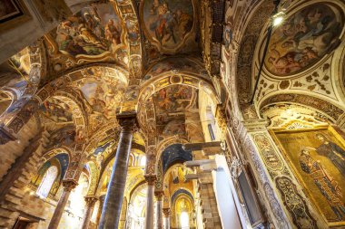 Palermo, Sicilya, İtalya - 13 Kasım 2023: St. Mary Bizans Kilisesi 'nin Tavanı Amiral, Martorana, Sicilya, Palermo, İtalya. 