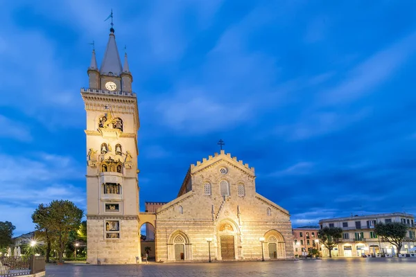 Utazás Olaszországban Messina Katedrális Piazza Duomo Téren Messinában Éjszakai Nézet Jogdíjmentes Stock Képek
