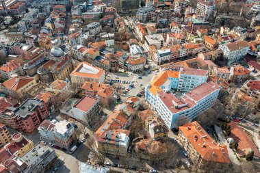 Eski şehir Varna 'nın üzerindeki bir İHA' nın hava görüntüsü.