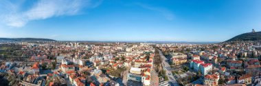 Bulgaristan 'ın Shumen kentinin panoraması insansız hava aracı gözüyle