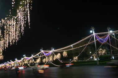 Bangkok, Tayland 'da yeni yıl süslemeleri, ışıkları ve mimarisi