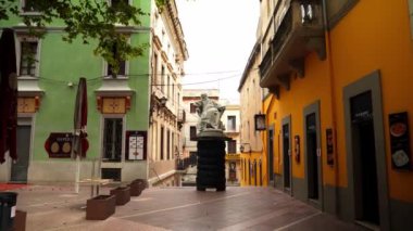 İspanya Figueres 'deki Salvador Dali Müzesi. Figueres 'deki Dali Tiyatro Müzesi. Figueres, Katalonya 'daki sürrealist ressam Salvador Dali Müzesi.