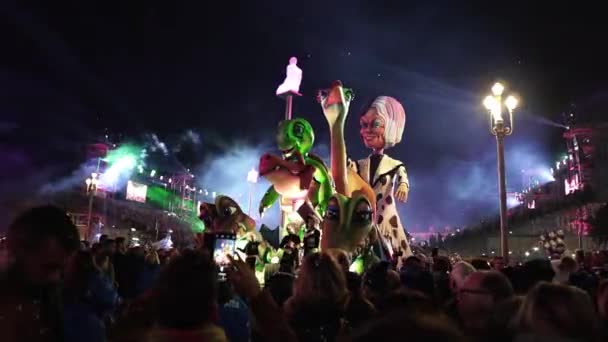 Carnival Nice Parade Light Colorful Images Masks Tourists All World — Αρχείο Βίντεο