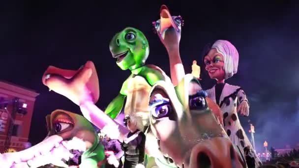Carnival Nice Parade Light Colorful Images Masks Tourists All World — Stockvideo