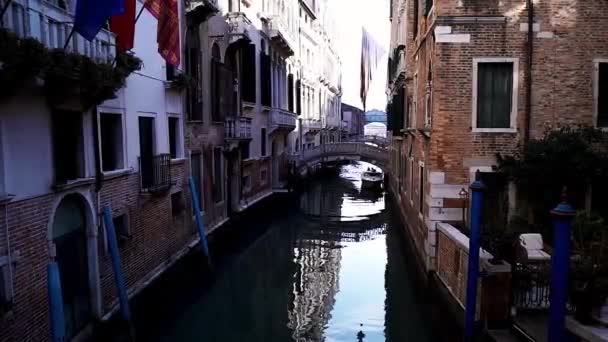 Πολύχρωμο Δρόμο Στη Βενετία Ιταλία Πολύχρωμος Δρόμος Της Βενετίας Διώρυγα — Αρχείο Βίντεο