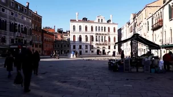 Piazza Santa Maria Formosa Benátkách Lidé Procházejí Piazza Santa Maria — Stock video