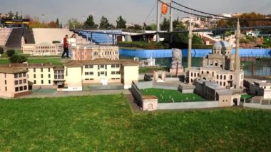 İstanbul, Trkiye 'deki Pertevniyal Valide Sultan Camii' nin minyatür kopyası. Miniatürk Parkı İstanbul, Türkiye. Mimari nesnelerin modeli