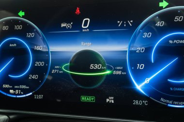 Hong Kong, Çin 15 Ocak 2023 Mercedes-Benz GLS SUV 2023 Kontrol Paneli 15 Ocak 2023, Hong Kong.