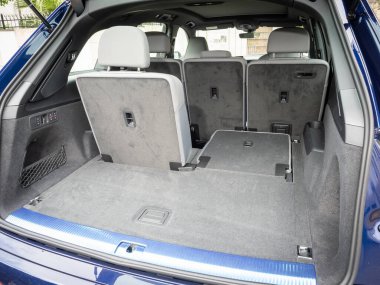 Hong Kong, Çin 28 Temmuz 2023 Audi SQ7 SUV 2023 İç İşleri 28 Temmuz 2023, Hong Kong.