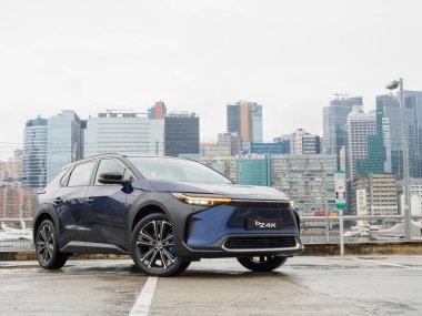 Hong Kong, Çin 23 Ocak 2024: Toyota bZ4X EV Test Sürüşü Günü Hong Kong 23 Ocak 2024 