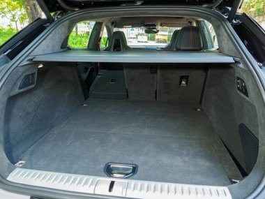 Hong Kong, Çin 14 Mayıs 2024: Lotus Eletre S 2024 Kamyon 14 Mayıs 2024