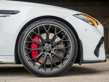 Hong Kong, Çin 27 Mayıs 2024: Mercedes-Benz C63 2024 Çark 27 Mayıs 2024, Hong Kong.