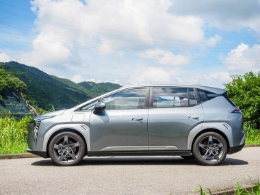 Hong Kong, Çin 11 Ekim 2024: AION Y + Test Sürüşü 23 Ekim 2024, Hong Kong.