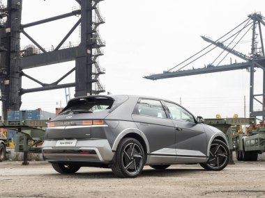 Hong Kong, Çin 26 Mart 2025: Hyundai IONIQ 5 Test Sürüşü 26 Mart 2025, Hong Kong.
