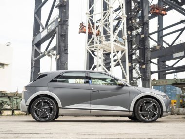 Hong Kong, Çin 26 Mart 2025: Hyundai IONIQ 5 Test Sürüşü 26 Mart 2025, Hong Kong.