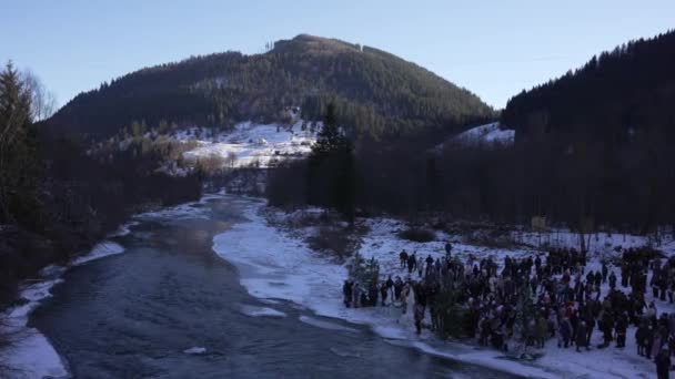 Geleneksel Ayin Ile Kış Bayramı Şenliği Birçok Insanı Cezbeder Ziyaretçiler — Stok video