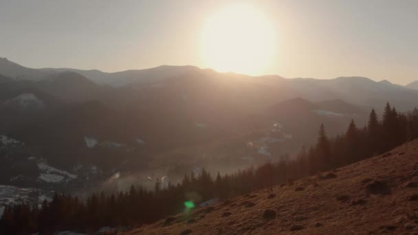Couchers Soleil Avec Remplissage Printemps Dégeler Les Prairies Avec Lumière — Video