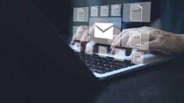  E-posta pazarlama, veri merkezi ve internet reklamcılığı. Belgeler dijital olarak e- posta ile gönderiliyor.